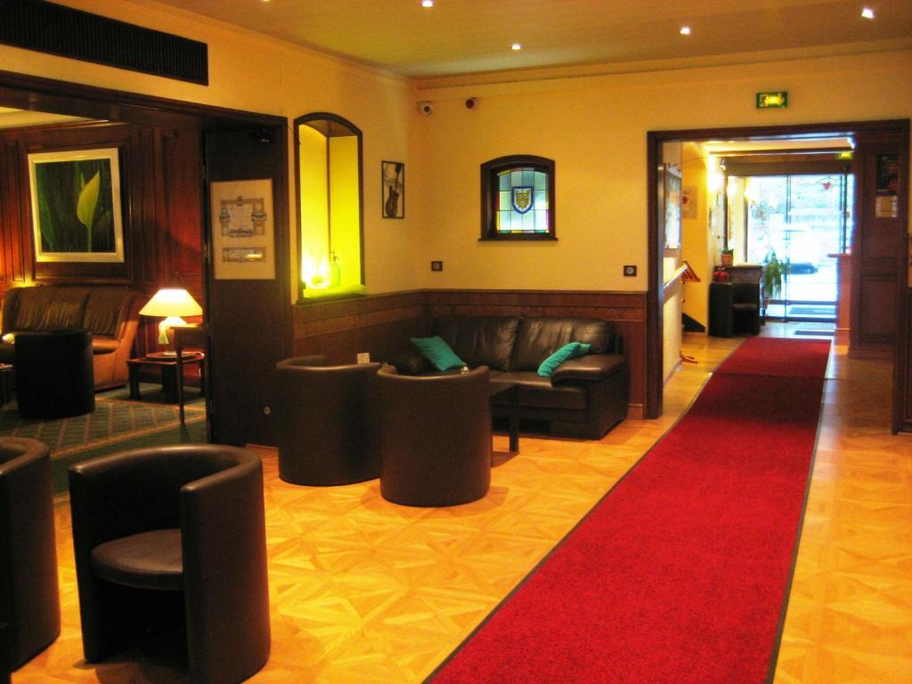 Hotel Restaurant Aux Trois Roses La Petite-Pierre Bagian luar foto