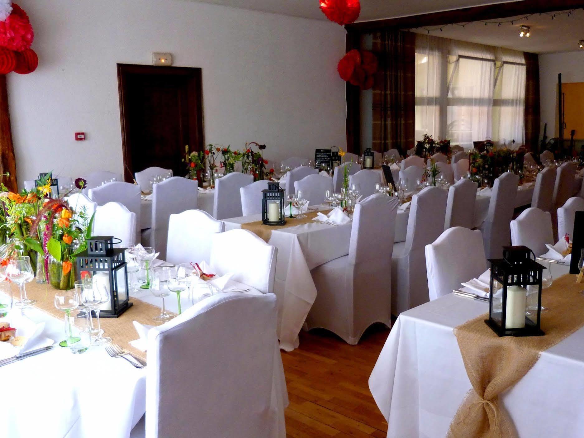 Hotel Restaurant Aux Trois Roses La Petite-Pierre Bagian luar foto